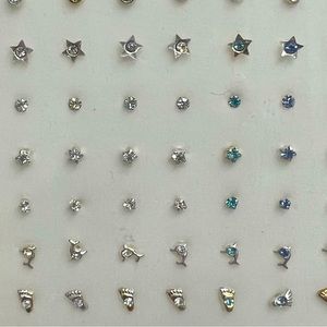 22g nose jewelry . Tray full of 120 nose pins for $25